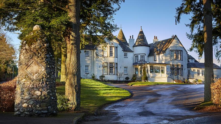 Cairn Lodge & Hotel