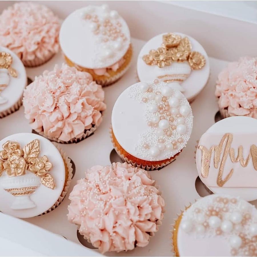 Rosewood Cakes | Wedding & Birthday Cakes | Glasgow
