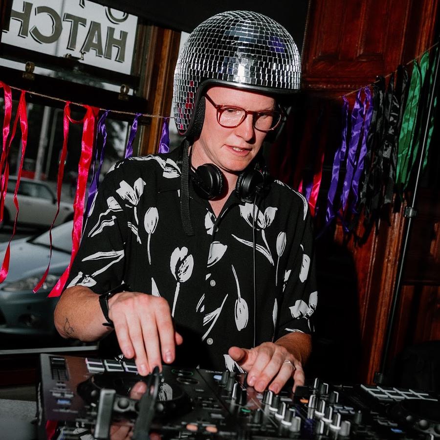 Anti Wedding Wedding DJs