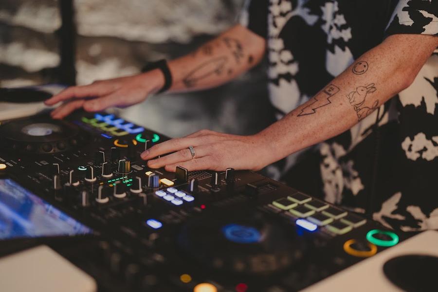 Anti Wedding Wedding DJs